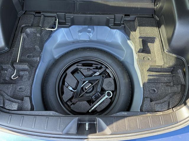 お客様の暮らしに必須なお車を提案し、その後のカーライフを支える。私達はお客様のお役に立ちたい、強い思いで日々仕事をさせて頂いています。おかげさまで１２店舗となりました。これからも努力を続けていきます。