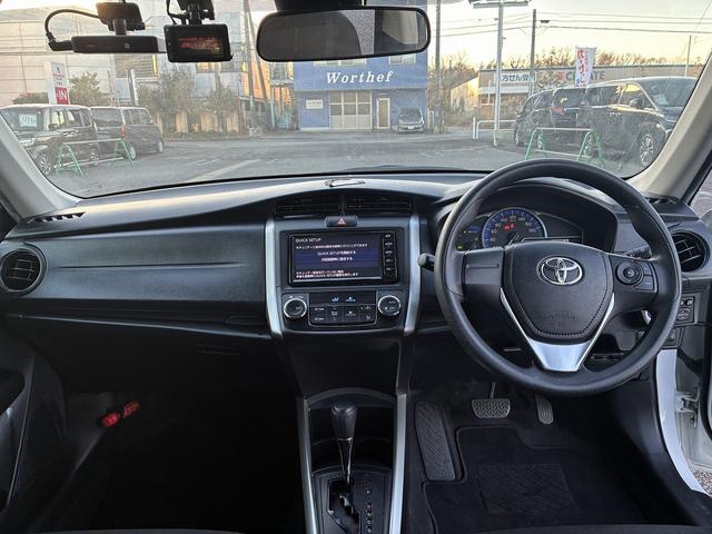 カローラフィールダー ハイブリッド EX SDナビゲーションシステム BLUETOOTH バックカメラ USB スマートキー プッシュスタート ETC 電動格納ドアミラー LEDヘッドライト オートライト オートエアコン Wエアーバック(3枚目)