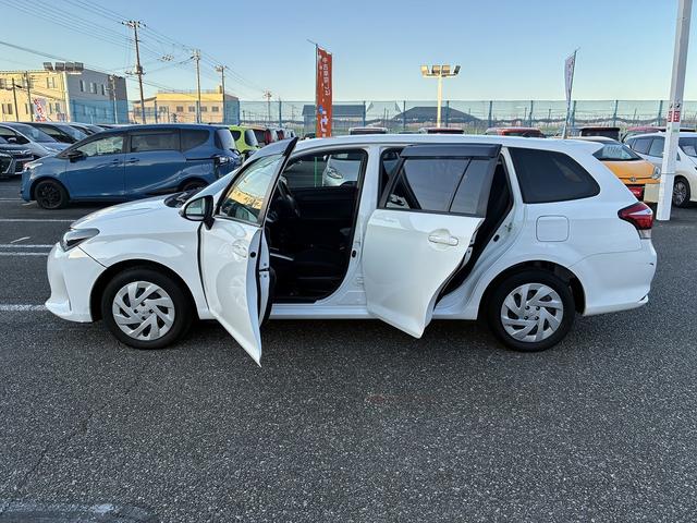 カローラフィールダー ハイブリッド EX SDナビゲーションシステム BLUETOOTH バックカメラ USB スマートキー プッシュスタート ETC 電動格納ドアミラー LEDヘッドライト オートライト オートエアコン Wエアーバック(13枚目)