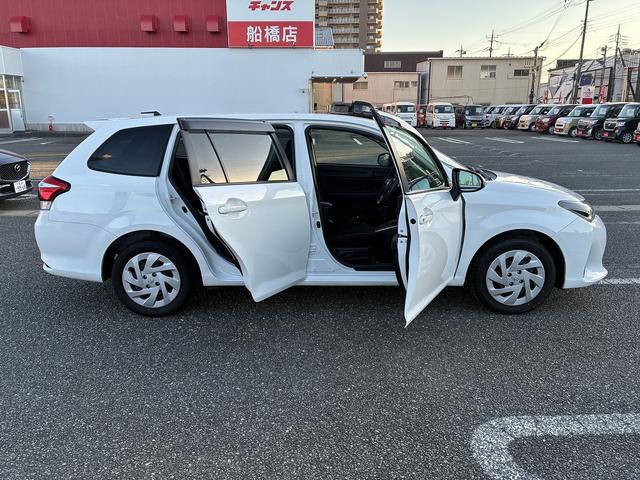 カローラフィールダー ハイブリッド EX SDナビゲーションシステム BLUETOOTH バックカメラ USB スマートキー プッシュスタート ETC 電動格納ドアミラー LEDヘッドライト オートライト オートエアコン Wエアーバック(18枚目)