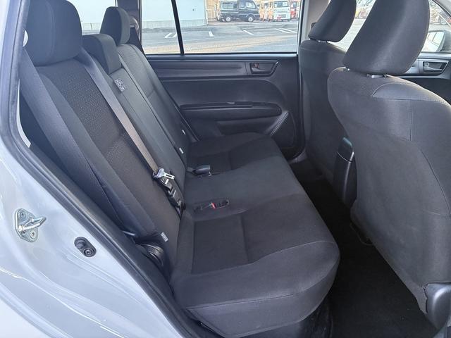 カローラフィールダー ハイブリッド EX SDナビゲーションシステム BLUETOOTH バックカメラ USB スマートキー プッシュスタート ETC 電動格納ドアミラー LEDヘッドライト オートライト オートエアコン Wエアーバック(20枚目)