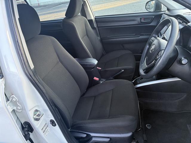 カローラフィールダー ハイブリッド EX SDナビゲーションシステム BLUETOOTH バックカメラ USB スマートキー プッシュスタート ETC 電動格納ドアミラー LEDヘッドライト オートライト オートエアコン Wエアーバック(21枚目)