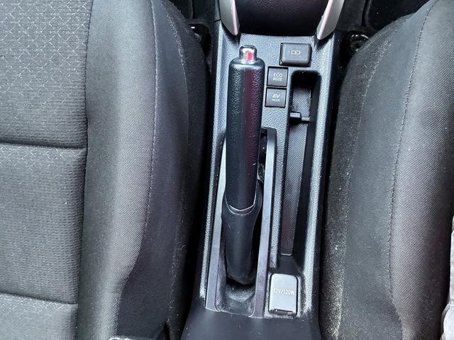 カローラフィールダー ハイブリッド EX SDナビゲーションシステム BLUETOOTH バックカメラ USB スマートキー プッシュスタート ETC 電動格納ドアミラー LEDヘッドライト オートライト オートエアコン Wエアーバック(30枚目)