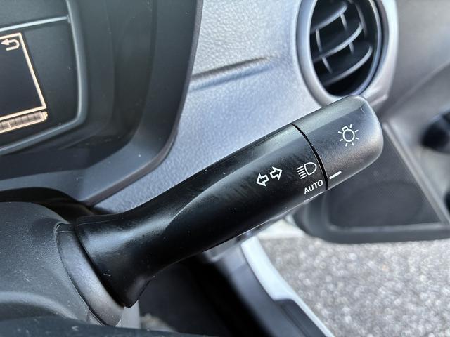 カローラフィールダー ハイブリッド EX SDナビゲーションシステム BLUETOOTH バックカメラ USB スマートキー プッシュスタート ETC 電動格納ドアミラー LEDヘッドライト オートライト オートエアコン Wエアーバック(33枚目)