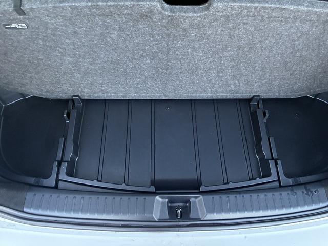 カローラフィールダー ハイブリッド EX SDナビゲーションシステム BLUETOOTH バックカメラ USB スマートキー プッシュスタート ETC 電動格納ドアミラー LEDヘッドライト オートライト オートエアコン Wエアーバック(48枚目)