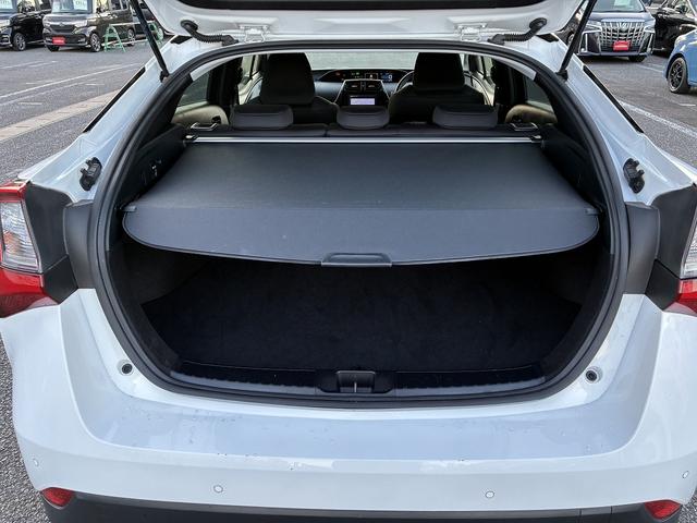 プリウス S SDナビゲーションシステム レーダーブレーキサポート レーンキープアシスト CD DVD バックカメラ スマートキー プッシュスタート ETC クルーズコントロール 電動格納ドアミラー LEDヘッドラ(17枚目)