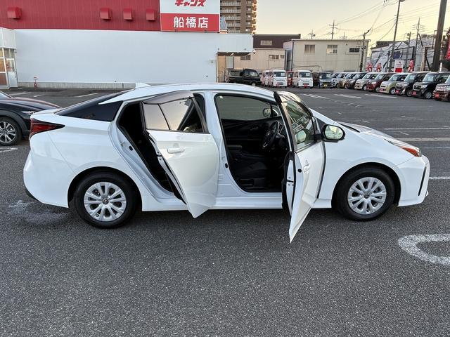 プリウス S SDナビゲーションシステム レーダーブレーキサポート レーンキープアシスト CD DVD バックカメラ スマートキー プッシュスタート ETC クルーズコントロール 電動格納ドアミラー LEDヘッドラ(19枚目)