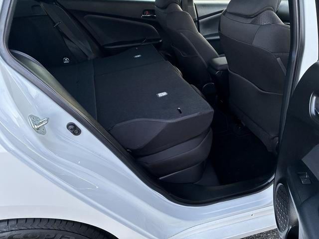 プリウス S SDナビゲーションシステム レーダーブレーキサポート レーンキープアシスト CD DVD バックカメラ スマートキー プッシュスタート ETC クルーズコントロール 電動格納ドアミラー LEDヘッドラ(20枚目)