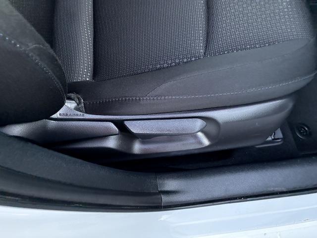 プリウス S SDナビゲーションシステム レーダーブレーキサポート レーンキープアシスト CD DVD バックカメラ スマートキー プッシュスタート ETC クルーズコントロール 電動格納ドアミラー LEDヘッドラ(23枚目)