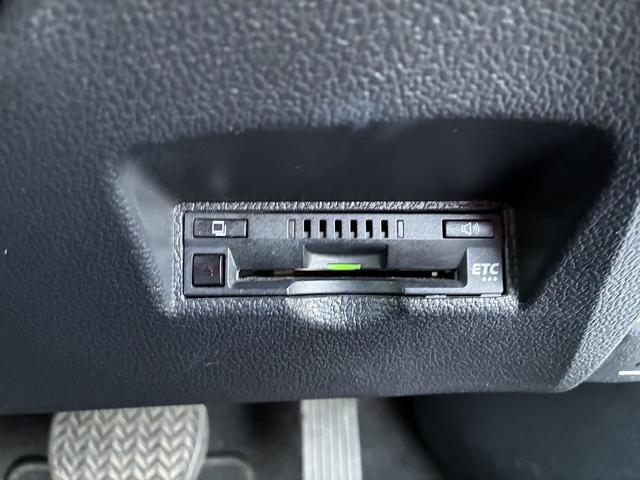 プリウス S SDナビゲーションシステム レーダーブレーキサポート レーンキープアシスト CD DVD バックカメラ スマートキー プッシュスタート ETC クルーズコントロール 電動格納ドアミラー LEDヘッドラ(43枚目)