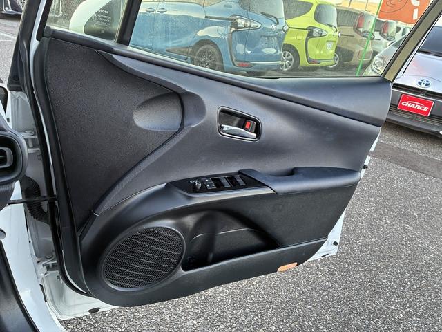 プリウス S SDナビゲーションシステム レーダーブレーキサポート レーンキープアシスト CD DVD バックカメラ スマートキー プッシュスタート ETC クルーズコントロール 電動格納ドアミラー LEDヘッドラ(44枚目)