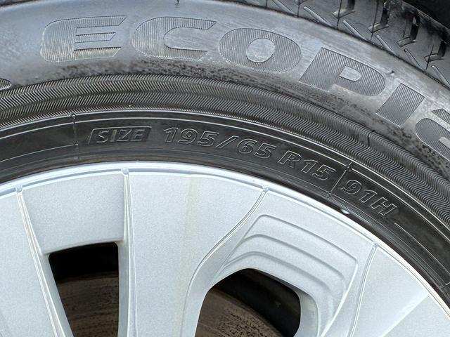 プリウス S SDナビゲーションシステム レーダーブレーキサポート レーンキープアシスト CD DVD バックカメラ スマートキー プッシュスタート ETC クルーズコントロール 電動格納ドアミラー LEDヘッドラ(55枚目)