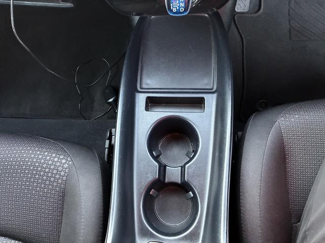 プリウス S SDナビゲーションシステム ワンセグテレビ CD DVD BLUETOOTH USB バックカメラ スマートキー プッシュスタート ETC クルーズコントロール 電動格納ドアミラー LEDヘッドライト(34枚目)