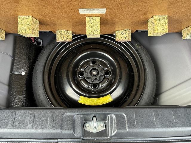 ピクシススペース カスタム　Ｇ　ＳＤナビ　ワンセグＴＶ　ＣＤ／ＤＶＤ　バックカメラ　オートエアコン　ＨＩＤ　電動格納ミラー　ＥＴＣ　アイドリングストップ　ドライブレコーダー　フルフラット　スマートキー　衝突安全ボディ　盗難防止（20枚目）