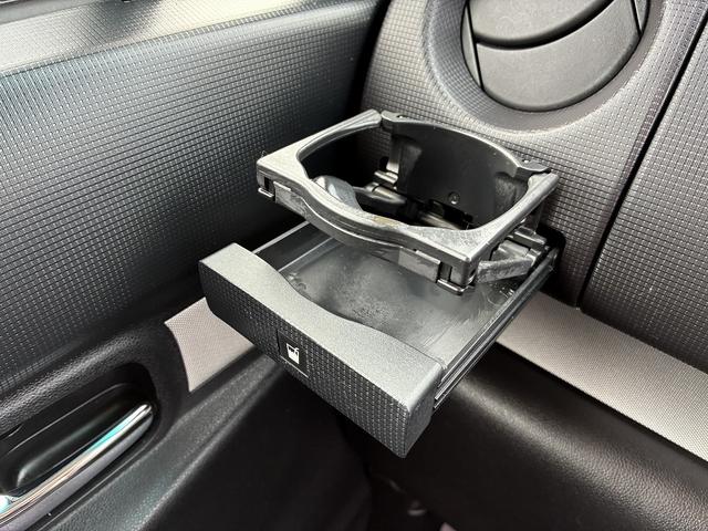 ピクシススペース カスタム　Ｇ　ＳＤナビ　ワンセグＴＶ　ＣＤ／ＤＶＤ　バックカメラ　オートエアコン　ＨＩＤ　電動格納ミラー　ＥＴＣ　アイドリングストップ　ドライブレコーダー　フルフラット　スマートキー　衝突安全ボディ　盗難防止（28枚目）