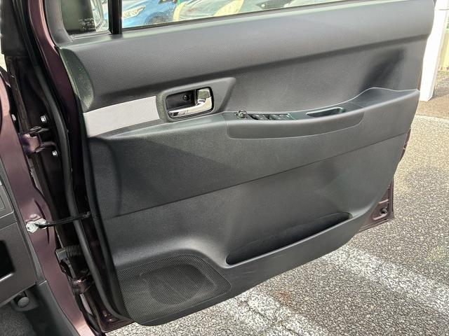 ピクシススペース カスタム　Ｇ　ＳＤナビ　ワンセグＴＶ　ＣＤ／ＤＶＤ　バックカメラ　オートエアコン　ＨＩＤ　電動格納ミラー　ＥＴＣ　アイドリングストップ　ドライブレコーダー　フルフラット　スマートキー　衝突安全ボディ　盗難防止（39枚目）