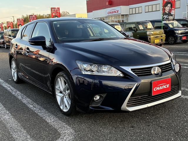 ＣＴ ＣＴ２００ｈ　バージョンＣ　メモリーナビ　フルセグＴＶ　ＣＤ／ＤＶＤ　Ｂｌｕｅｔｏｏｔｈ　バックカメラ　クルーズコントロール　シートヒーター　電動格納ミラー　オートライト　パワーシート　純正アルミホイール１７インチ　スマートキー（7枚目）