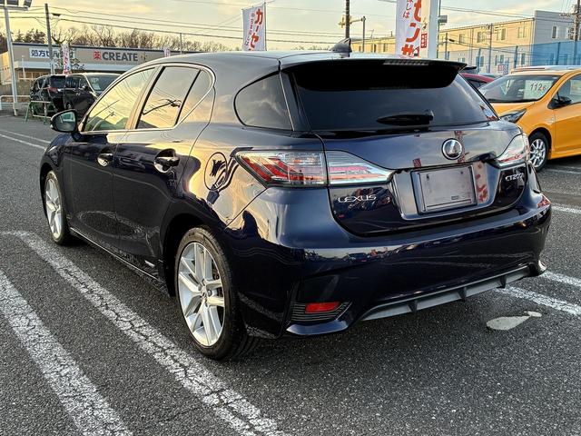 ＣＴ ＣＴ２００ｈ　バージョンＣ　メモリーナビ　フルセグＴＶ　ＣＤ／ＤＶＤ　Ｂｌｕｅｔｏｏｔｈ　バックカメラ　クルーズコントロール　シートヒーター　電動格納ミラー　オートライト　パワーシート　純正アルミホイール１７インチ　スマートキー（11枚目）