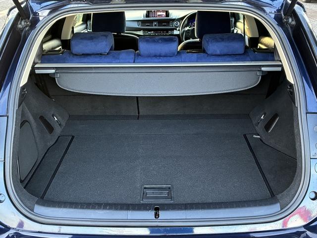 ＣＴ ＣＴ２００ｈ　バージョンＣ　メモリーナビ　フルセグＴＶ　ＣＤ／ＤＶＤ　Ｂｌｕｅｔｏｏｔｈ　バックカメラ　クルーズコントロール　シートヒーター　電動格納ミラー　オートライト　パワーシート　純正アルミホイール１７インチ　スマートキー（16枚目）