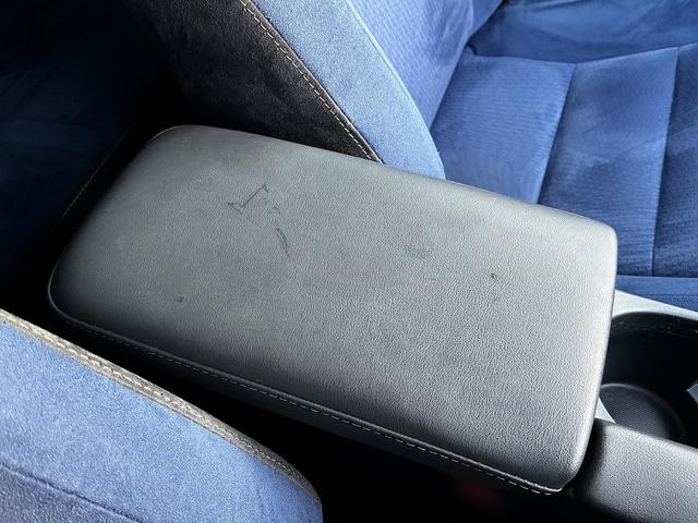 ＣＴ ＣＴ２００ｈ　バージョンＣ　メモリーナビ　フルセグＴＶ　ＣＤ／ＤＶＤ　Ｂｌｕｅｔｏｏｔｈ　バックカメラ　クルーズコントロール　シートヒーター　電動格納ミラー　オートライト　パワーシート　純正アルミホイール１７インチ　スマートキー（25枚目）