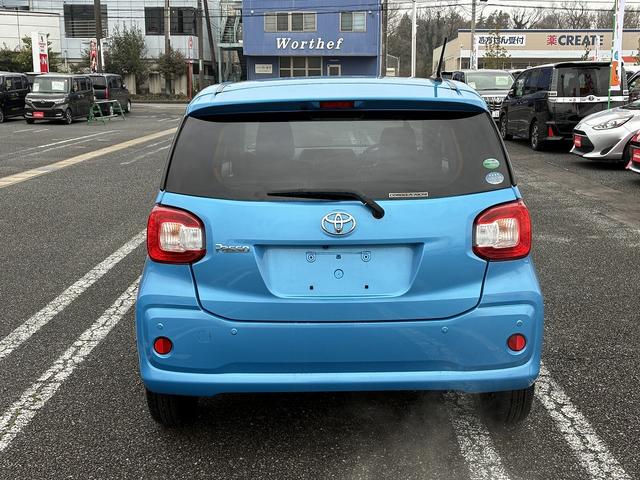 パッソ Ｘ　ＬパッケージＳ　ＳＤナビゲーションシステム　バックカメラ　ステアリングスイッチ　プッシュスタート　コーナーセンサー　オートマチックハイビーム　アイドリングストップ　レーダーブレーキサポート　オートエアコン　電動格納ミ（10枚目）