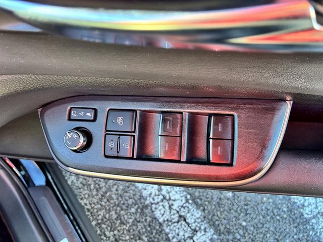 クラウンクロスオーバー Gアドバンスド・レザーパッケージ ディスプレイオーディオ フルセグテレビ BLUETOOTH USB バックカメラ サイドカメラ スマートキー シートクーラー シートヒーター クルーズコントロール 電動格納ドアミラー LEDヘッドライ(37枚目)