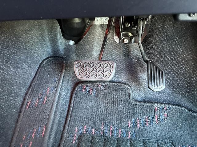 アクア Ｓ　メモリーナビ　フルセグＴＶ　ＣＤ　スマートキープッシュスタート　ＥＴＣ　電格ミラー　ＬＥＤヘッドライト　オートライト　ステアリングリモコン　オートエアコン　Ｂｌｕｅｔｏｏｔｈ接続（41枚目）