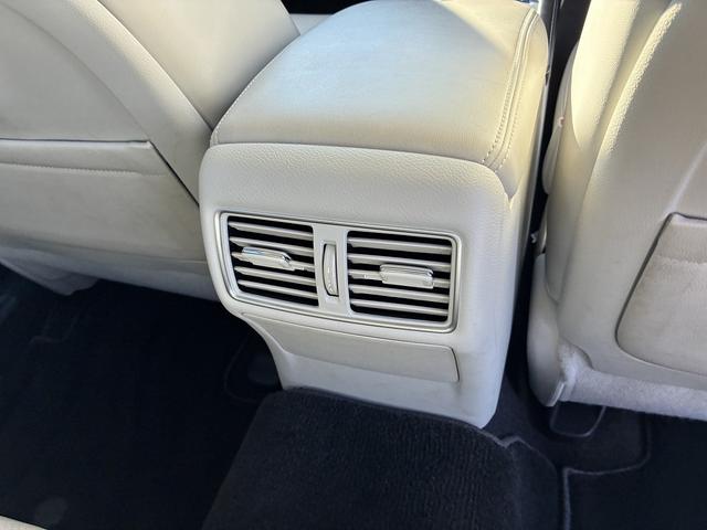 スカイライン ＧＴ　タイプＰ　ＳＤナビゲーションシステム　フルセグテレビ　ＣＤ　ＵＳＢ　スマートキー　プッシュスタート　ＥＴＣ　クルーズコントロール　前席シートヒーター　運転席パワーシート　電動格納ドアミラー　ＬＥＤヘッドライト（29枚目）