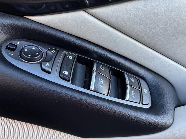 スカイライン ＧＴ　タイプＰ　ＳＤナビゲーションシステム　フルセグテレビ　ＣＤ　ＵＳＢ　スマートキー　プッシュスタート　ＥＴＣ　クルーズコントロール　前席シートヒーター　運転席パワーシート　電動格納ドアミラー　ＬＥＤヘッドライト（48枚目）