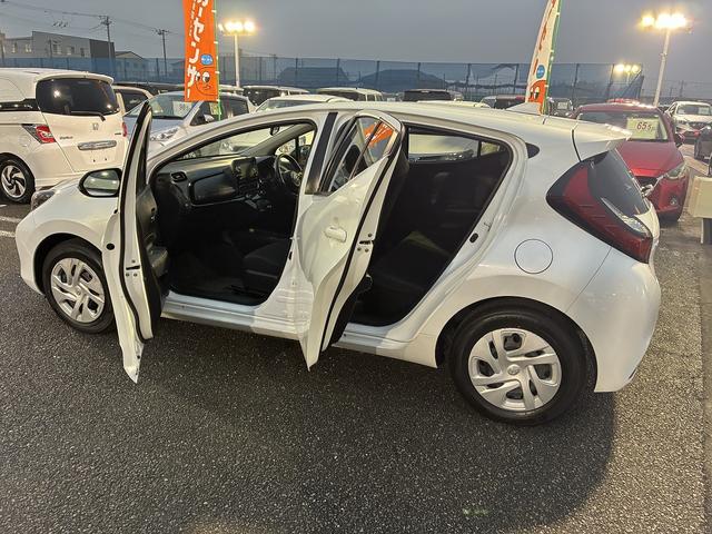 アクア Ｘ　メモリーナビ　衝突軽減　レーンキープアシスト　Ｂｌｕｅｔｏｏｔｈ接続　全周囲カメラ　スマートキープッシュスタート　ＥＴＣ　クルーズコントロール　電格ミラー　ＬＥＤヘッドライト　オートライト（12枚目）