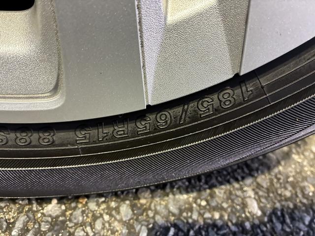 アクア Ｘ　メモリーナビ　衝突軽減　レーンキープアシスト　Ｂｌｕｅｔｏｏｔｈ接続　全周囲カメラ　スマートキープッシュスタート　ＥＴＣ　クルーズコントロール　電格ミラー　ＬＥＤヘッドライト　オートライト（54枚目）