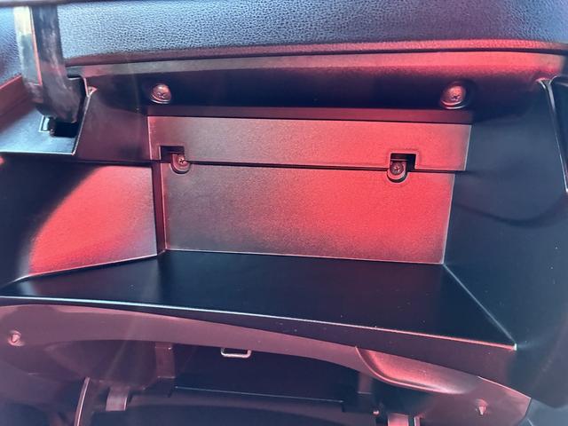 ノート ｅ－パワー　Ｘ　ＳＤナビゲーションシステム　フルセグテレビ　ＣＤ　ＤＶＤ　ＢＬＵＥＴＯＯＴＨ　バックカメラ　アラウンドビューモニター　デジタルインナーミラー　スマートキー　プッシュスタート　コーナーセンサー　電格ミラ（26枚目）