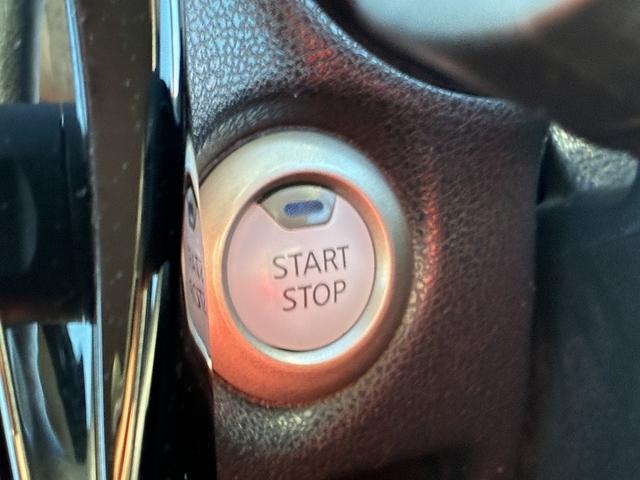 ノート ｅ－パワー　Ｘ　ＳＤナビゲーションシステム　フルセグテレビ　ＣＤ　ＤＶＤ　ＢＬＵＥＴＯＯＴＨ　バックカメラ　アラウンドビューモニター　デジタルインナーミラー　スマートキー　プッシュスタート　コーナーセンサー　電格ミラ（42枚目）