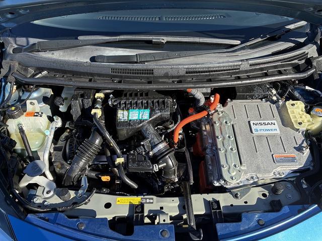 ノート ｅ－パワー　Ｘ　ＳＤナビゲーションシステム　フルセグテレビ　ＣＤ　ＤＶＤ　ＢＬＵＥＴＯＯＴＨ　バックカメラ　アラウンドビューモニター　デジタルインナーミラー　スマートキー　プッシュスタート　コーナーセンサー　電格ミラ（58枚目）