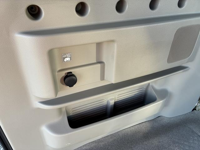 スクラムワゴン ＰＺターボ　ＣＤオーディオ　レーダーブレーキサポート　レーンキープアシスト　スマートキー　プッシュスタート　ＥＴＣ　コーナーセンサー　助手席側電動スライドドア　ＨＩＤヘッドライト　フォグランプ　オートライト（20枚目）