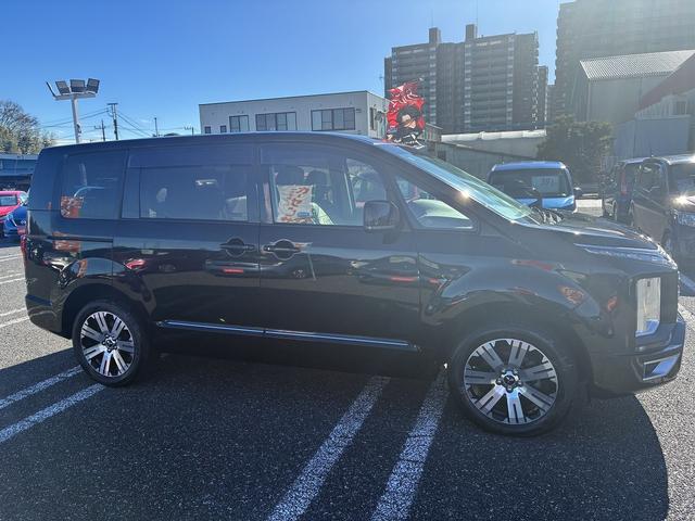 デリカＤ：５ Ｇ　パワーパッケージ　ＳＤナビゲーションシステム　ワンセグテレビ　ＣＤ　ＢＬＵＥＴＯＯＴＨ　バックカメラ　スマートキー　プッシュスタート　クルーズコントロール　前席シートヒーター　電動格納ドアミラー　両側電動スライドドア（8枚目）