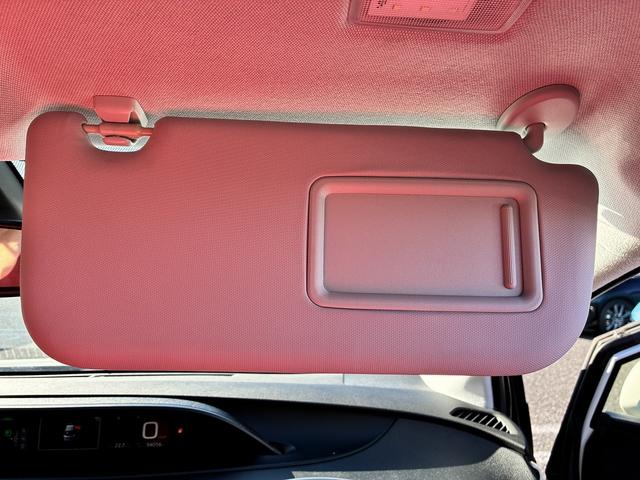 プリウス Ｓセーフティプラス　ＳＤナビゲーションシステム　フルセグテレビ　ＣＤ　ＢＬＵＥＴＯＯＴＨ　バックカメラ　スマートキー　プッシュスタート　ＥＴＣ２．０　クルーズコントロール　電動格納ドアミラー　ＬＥＤヘッドライト　アルミ（39枚目）