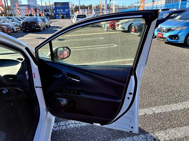 プリウス Ｓセーフティプラス　ＳＤナビゲーションシステム　フルセグテレビ　ＣＤ　ＢＬＵＥＴＯＯＴＨ　バックカメラ　スマートキー　プッシュスタート　ＥＴＣ２．０　クルーズコントロール　電動格納ドアミラー　ＬＥＤヘッドライト　アルミ（42枚目）