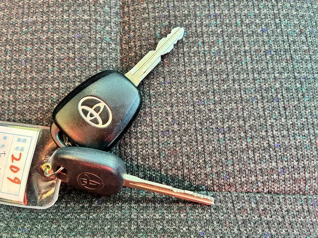 ���݌ɊǗ������@�@�@�@�����K���W���Ԃ�����䃏�b�N�X�Ő@���グ���s���Ă��܂��B�c�ƃX�^�b�t���܂߁A���ЃX�^�b�t�������B�̎�ŁA����߂ĊǗ����Ă��܂��B�����炱�����M�������Ă����߂ł��܂��I�I