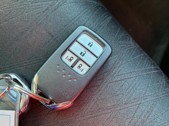 オデッセイ アブソルート・Ｘホンダセンシングアドバンスドパッケジ　ＳＤナビゲーションシステム　フルセグテレビ　ＣＤ　ＢＬＵＥＴＯＯＴＨ　バックカメラ　フロントカメラ　アイドリングストップ　スマートキー　プッシュスタート　ＥＴＣ　ＬＥＤヘッドライト　フォグランプ（42枚目）