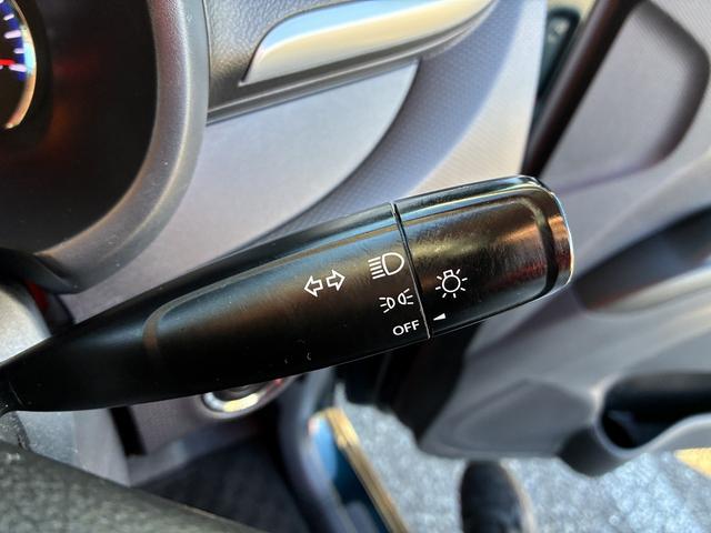 ソリオ Ｇリミテッド　ＳＤナビゲーションシステム　ワンセグテレビ　ＣＤ　スマートキー　プッシュスタート　ＥＴＣ　電動格納ドアミラー　助手席側電動スライドドア　運転席エアーバック　助手席側エアーバック　パワーステアリング（40枚目）