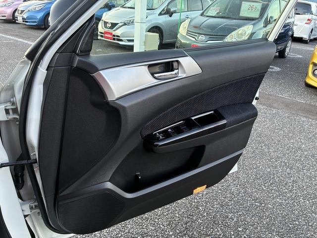 エクシーガクロスオーバー７ Ｘ－ブレイク　衝突軽減　社外ナビ　フルセグＴＶ　ＣＤ　Ｂｌｕｅｔｏｏｔｈ　バックカメラ　スマートキー　プッシュスタート　ＥＴＣ　クルーズコントロール　電動格納ミラー　パワーシート　純正アルミホイール１７インチ（46枚目）