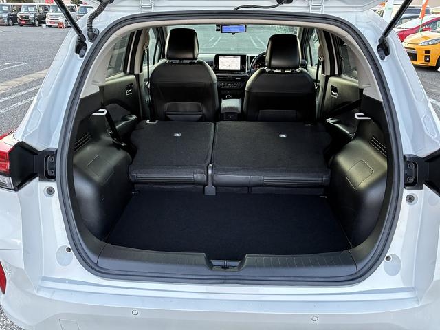 オーラ Ｇ　レザーエディション　レーンアシスト　ブラインドスポットモニター　フロアマット　純正ナビ　フルセグＴＶ　Ｂｌｕｅｔｏｏｔｈ　バック／サイド／フロントカメラ　ＥＴＣ　コーナーセンサー　クルーズコントロールアダプティブ　ＬＥＤ（17枚目）