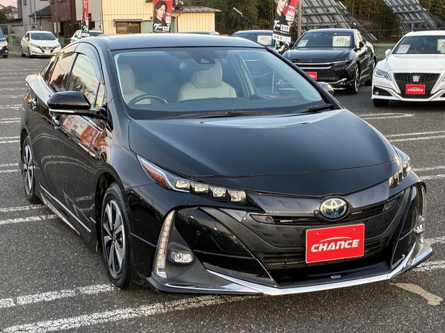 プリウスＰＨＶ Ａナビパッケージ　Ｗ／サイドエアバック　衝突軽減　レーンアシスト　ブラインドスポットモニター　フロアマット　純正ナビ　フルセグＴＶ　Ｂｌｕｅｔｏｏｔｈ　バック／サイド／フロントカメラ　ＥＴＣ２．０　オートハイビーム（7枚目）