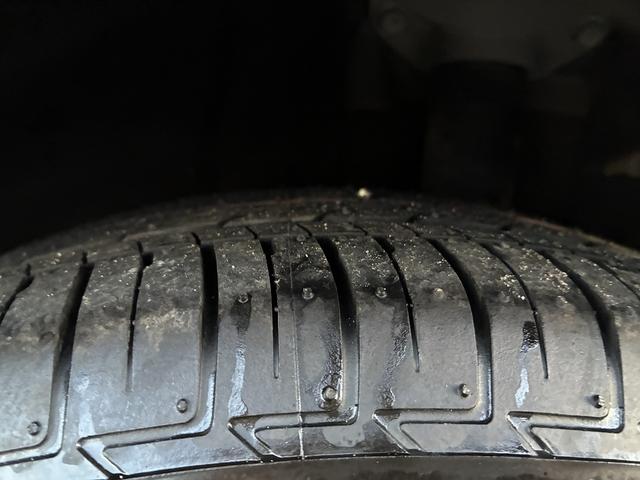 プリウスＰＨＶ Ａナビパッケージ　Ｗ／サイドエアバック　衝突軽減　レーンアシスト　ブラインドスポットモニター　フロアマット　純正ナビ　フルセグＴＶ　Ｂｌｕｅｔｏｏｔｈ　バック／サイド／フロントカメラ　ＥＴＣ２．０　オートハイビーム（56枚目）