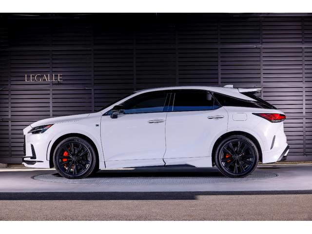 ＲＸ ＲＸ５００ｈ　Ｆスポーツパフォーマンス　ＡＷＤ　プリクラッシュセーフティ　Ｂｌｕｅｔｏｏｔｈ　Ｂカメラ　ＬＥＤ　エアコン　ＰＫＳＢ　ＥＴＣ　オートクルーズ　記録簿　シートエアコン　パワーウィンド　インテリキー　盗難防止システム　パワーシート（11枚目）