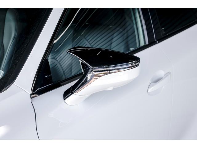 �h�A�~���[�͂s�q�c�̃~���[�J�o�[�����ŃL�Y�⊄����Ȃ��A�h����Ԃ��ǍD�B�d�������E�i�[�@�\������ɍ쓮���A���S���ƌ����ڂ̔�������ۂ��Ă��܂��B