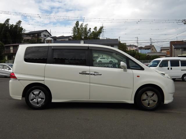 ステップワゴン Ｇ　Ｌパッケージ　車検２年付き　雹害　ナビ　バックカメラ　ＥＴＣ　左側電動スライドドア　キーレスキー　エコモード（6枚目）