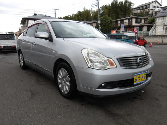 ブルーバードシルフィ ２０Ｍ　車検２年付き　メモリーナビ　ＣＤ　ＤＶＤ　フルセグＴＶ　Ｂｌｕｅｔｏｏｔｈ　ＥＴＣ　スマートキー（5枚目）