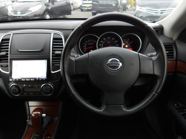 ブルーバードシルフィ ２０Ｍ　車検２年付き　メモリーナビ　ＣＤ　ＤＶＤ　フルセグＴＶ　Ｂｌｕｅｔｏｏｔｈ　ＥＴＣ　スマートキー（11枚目）